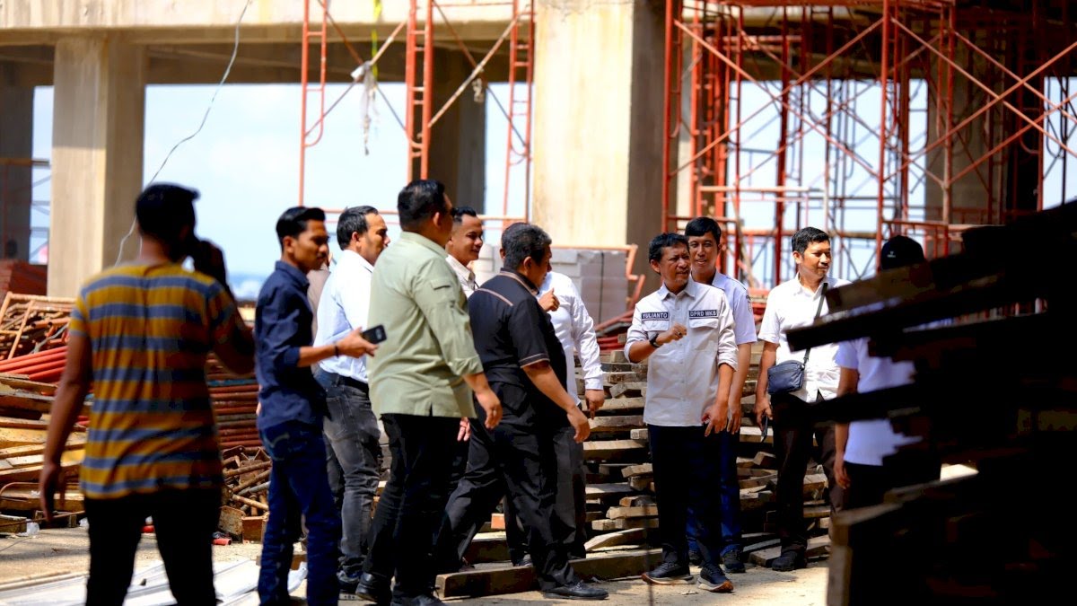 DPRD dan HMI Hukum UMI Sidak Dugaan Skandal Konstruksi GOR di Atas Parkiran