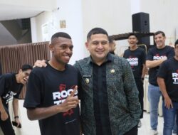 Wali Kota Makassar Sambut Pelatih Baru PSM, Ajak Mengenal Filosofi Pinisi sebagai Simbol Kejayaan