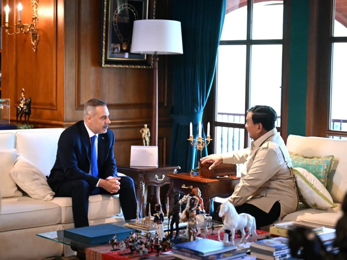 Presiden Prabowo dan Menlu Türkiye Bahas Palestina di Hambalang