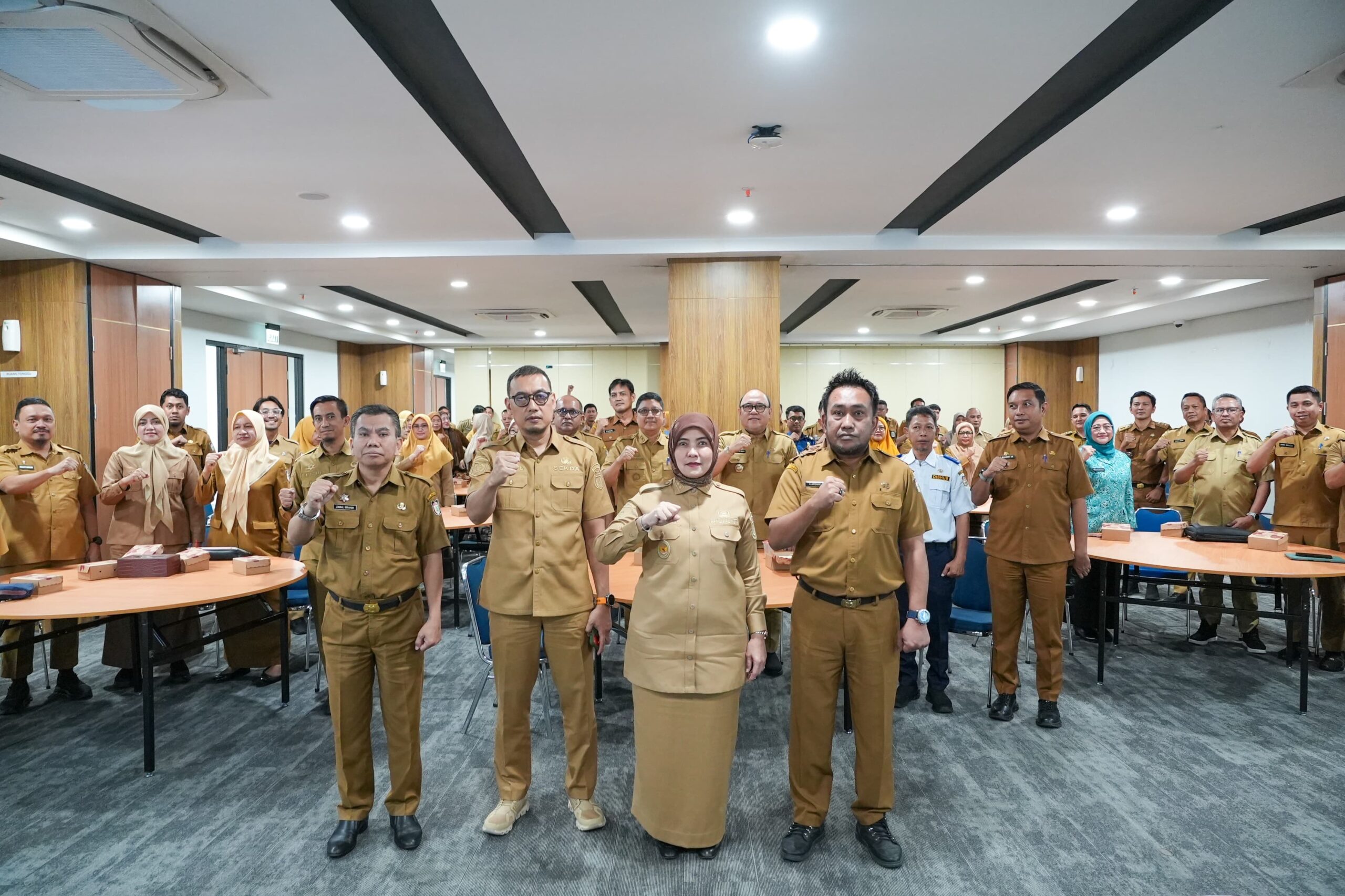 Buka Persiapan Lomba Kelurahan, Aliyah Mustika Ilham Ajak Seluruh SKPD Bersatu