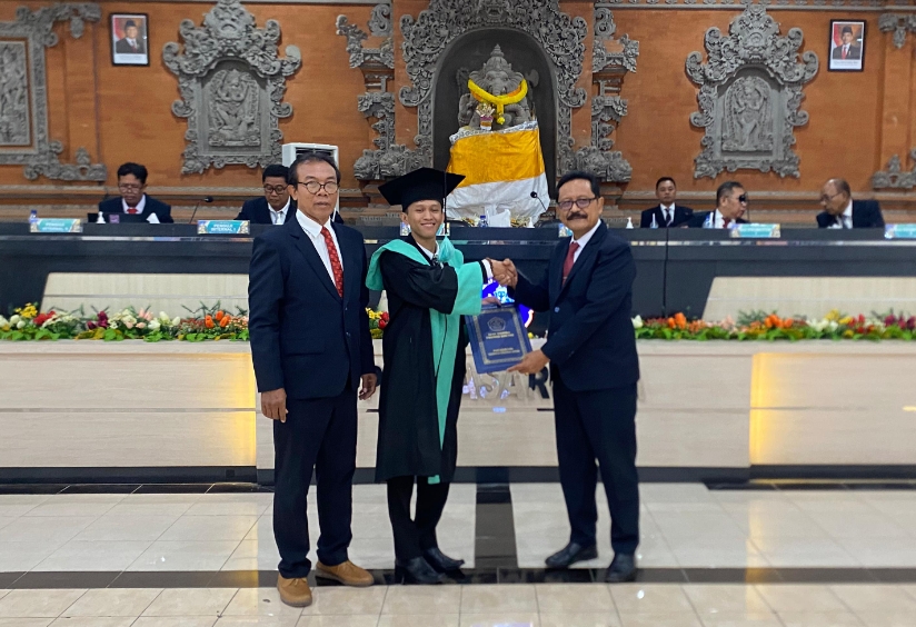 Usai Ujian Terbuka di Bali, Firmansyah Koesyono Efendi Resmi Sandang Gelar Doktor