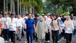 Gubernur Sulsel Ajak Warga Luwu Terapkan Pola Hidup Sehat Lewat Jalan Sehat Anti Mager Gubernur Sulsel Ajak Warga Luwu Terapkan Pola Hidup Sehat Lewat Jalan Sehat Anti Mager