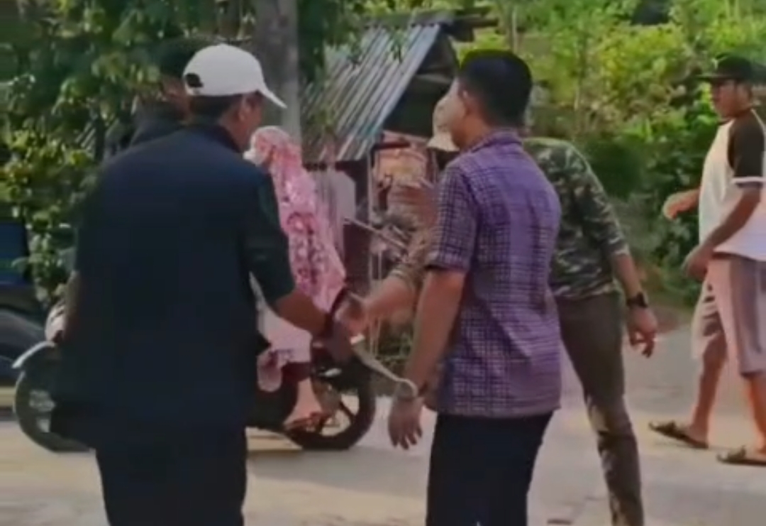 Ketua DPRD Takalar Tinjau Lokasi Pembangunan Jembatan Beton di Galesong