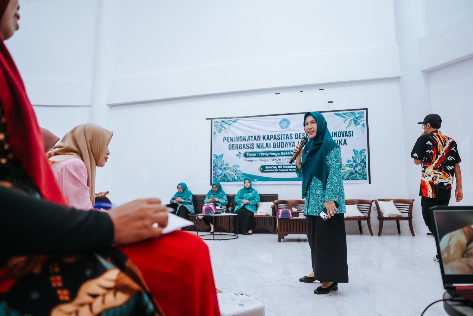 TP PKK Makassar Dorong Desain Lokal Berbasis Budaya dan Inovasi Beretika
